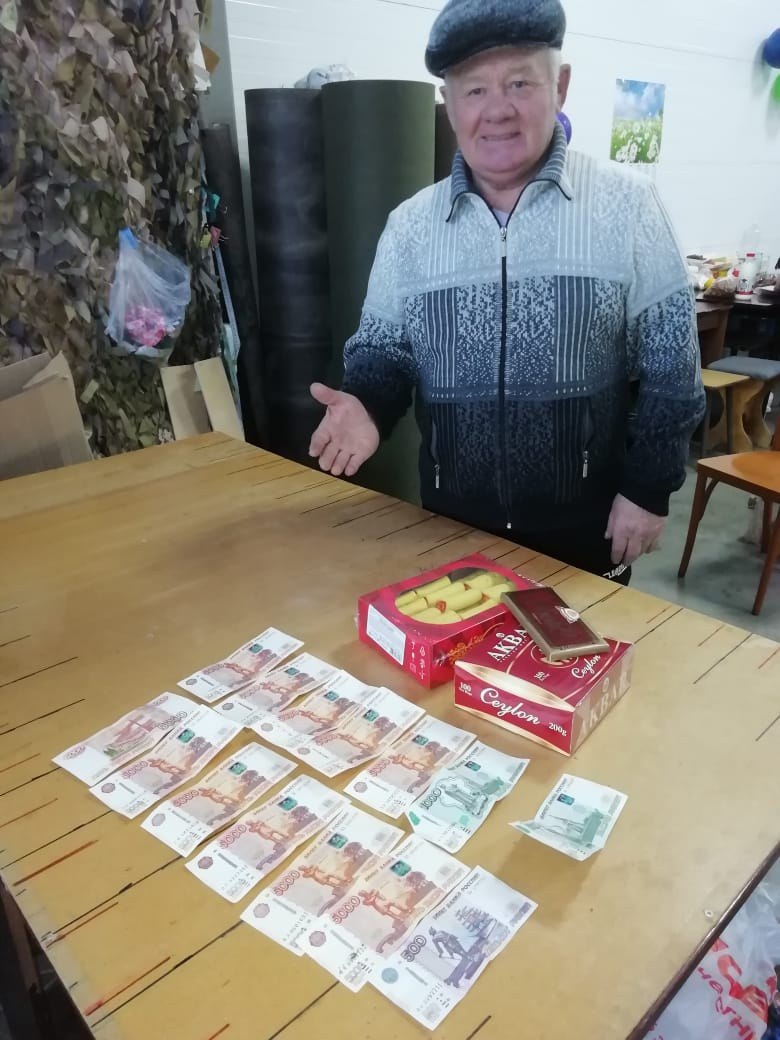 фото: редакция архивыннан, Назыйм абый хәрбиләргә даими ярдәм итеп торды